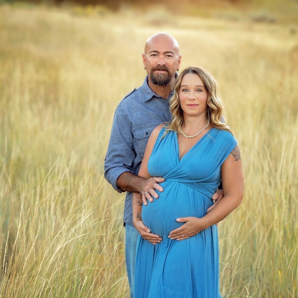 Sew Trendy maternity photo shoot dress